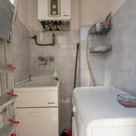 Apartman Guesthost - Dimora Del Teatro Sightly *