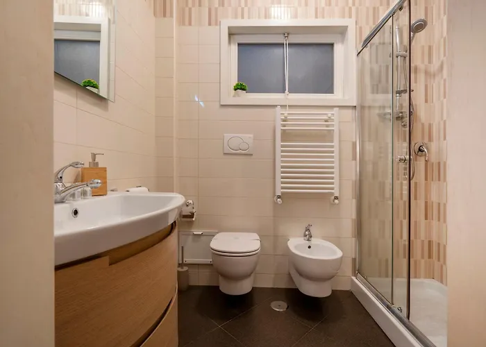 Апартаменты Guesthost - Dimora Del Teatro Sightly Бари