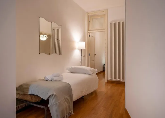 Апартаменты Guesthost - Dimora Del Teatro Sightly *