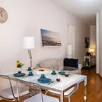Guesthost - Dimora Del Teatro Sightly Apartment