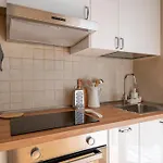 Apartment Guesthost - Dimora Del Teatro Sightly Bari